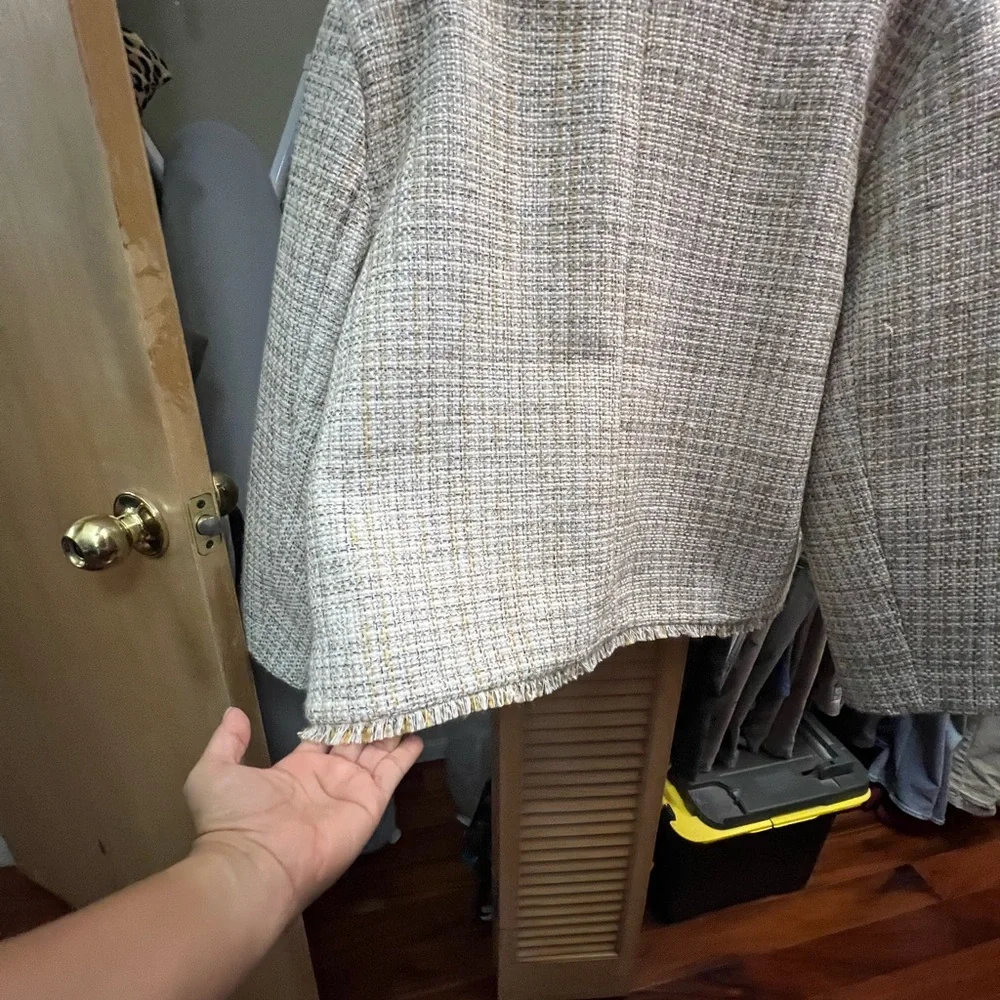 Ann Taylor Women's Tweed Blazer - Cream and Tan - Picture 5 of 5